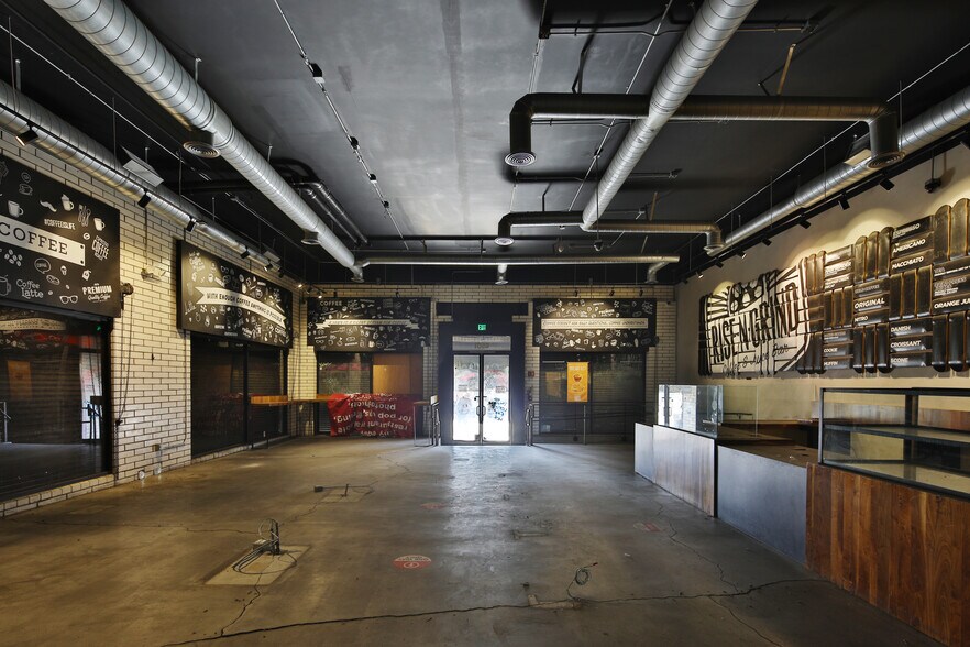 More Photos Of 6501 Hollywood Blvd, Hollywood Storefront Retail Office For Sale