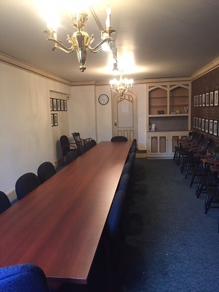 More Photos Of 17 Elk St, Albany Office For Lease