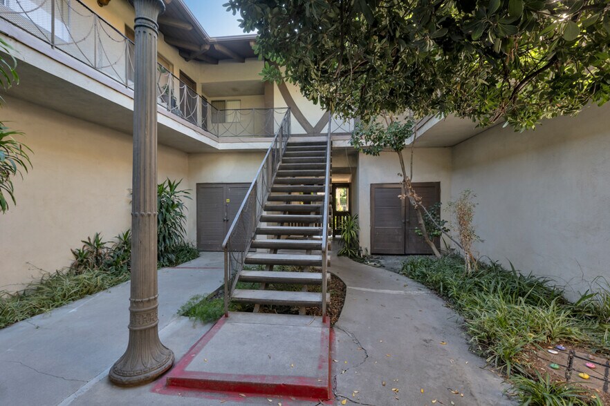 More Photos Of 18350 Napa St, Northridge Apartments For Sale