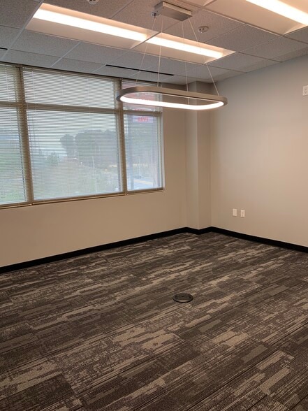 More Photos Of 2300 Camp Creek Pky, College Park Office For Lease
