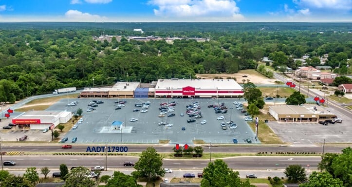 Primary Photo Of 5428-5444 Dogwood Dr, Milton Freestanding For Sale