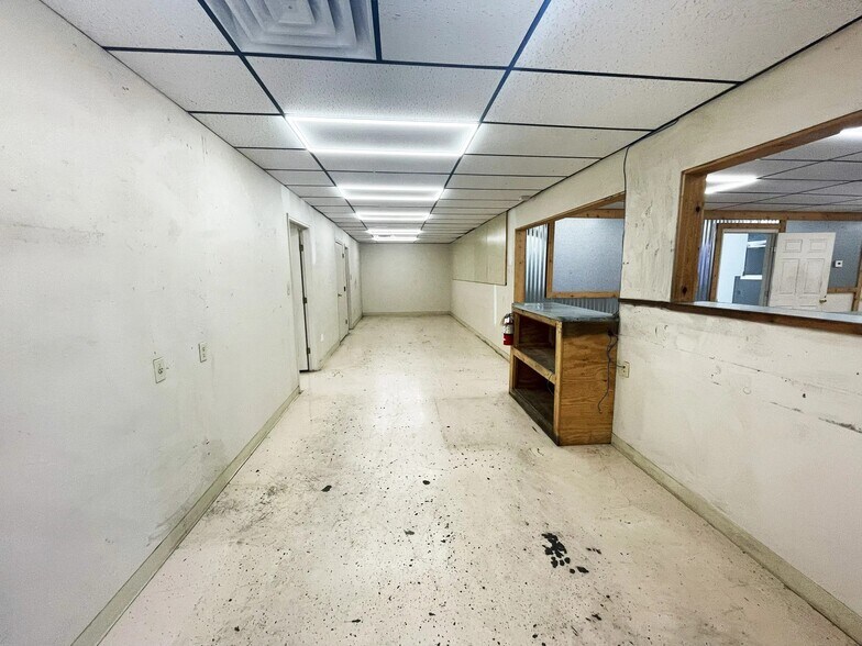 More Photos Of 4525 Maverick St, Amarillo Warehouse For Lease