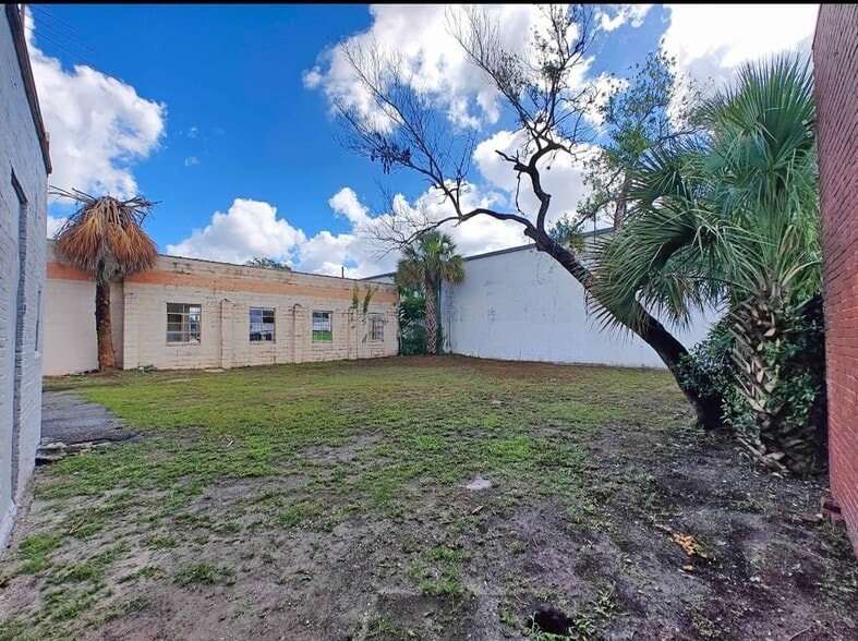 More Photos Of 3115 N Main St, Jacksonville Storefront Retail Office For Sale