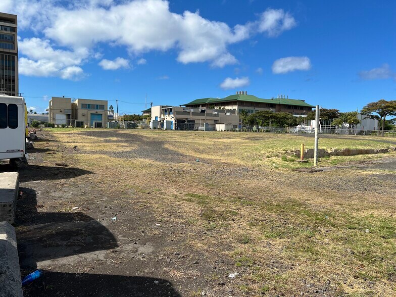 More Photos Of Ala Moana Blvd @ Forrest Ave, Honolulu Land For Lease