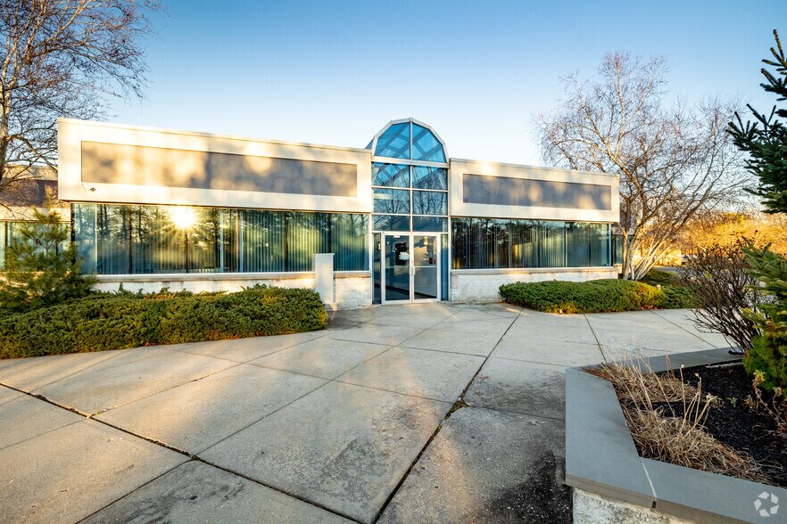 More Photos Of 23 Technology Dr, Setauket Medical For Lease