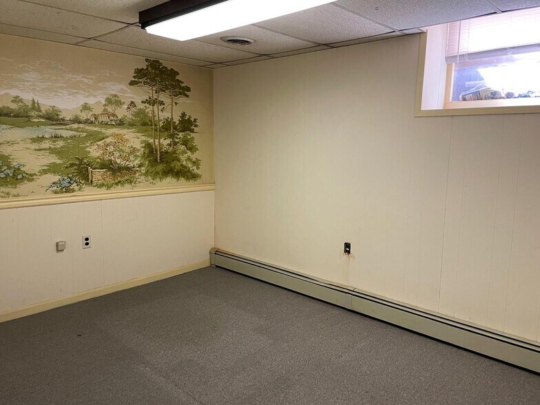 More Photos Of 135 S Duke St, York Office Residential For Lease