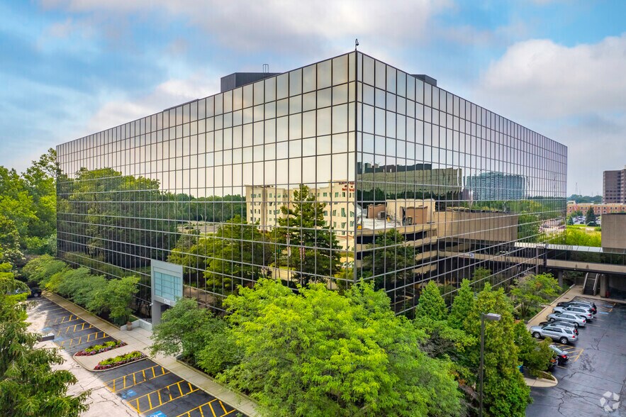Primary Photo Of 5202 Old Orchard Rd, Skokie Office For Lease