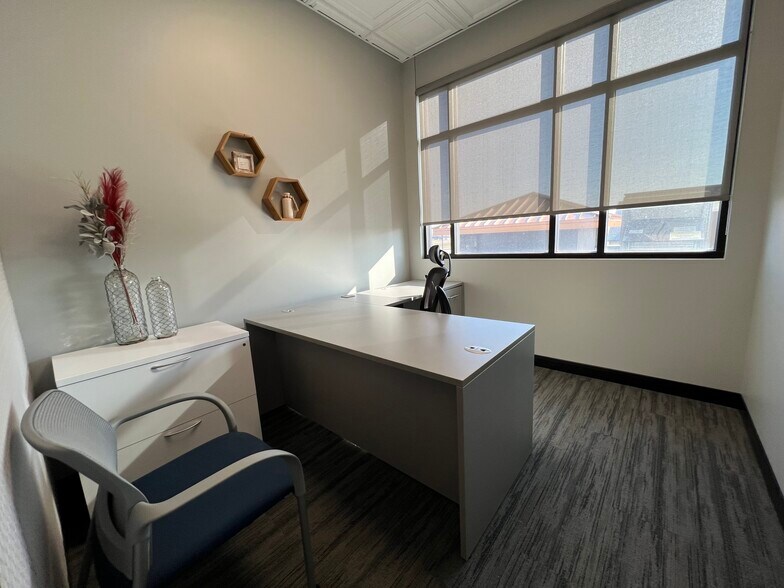 More Photos Of 4471 41st Ave, Columbus Office For Lease