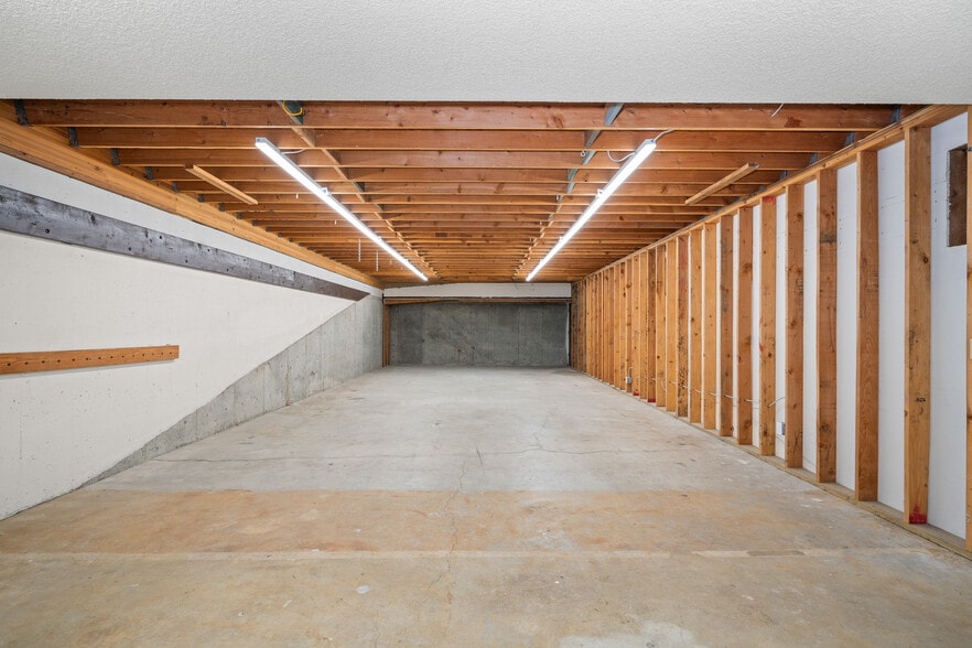 More Photos Of 428 E Pacific Ave, Spokane General Retail For Lease