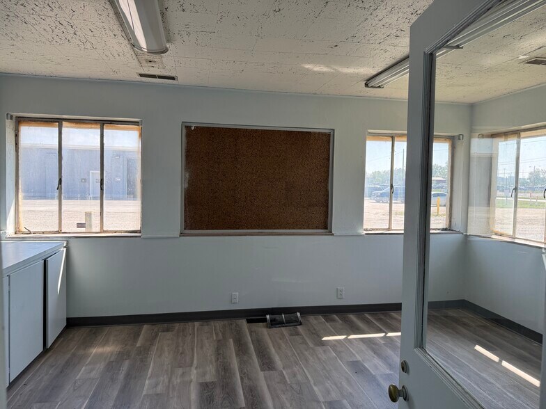 More Photos Of 3740 E 5th Ave, Columbus Warehouse For Lease