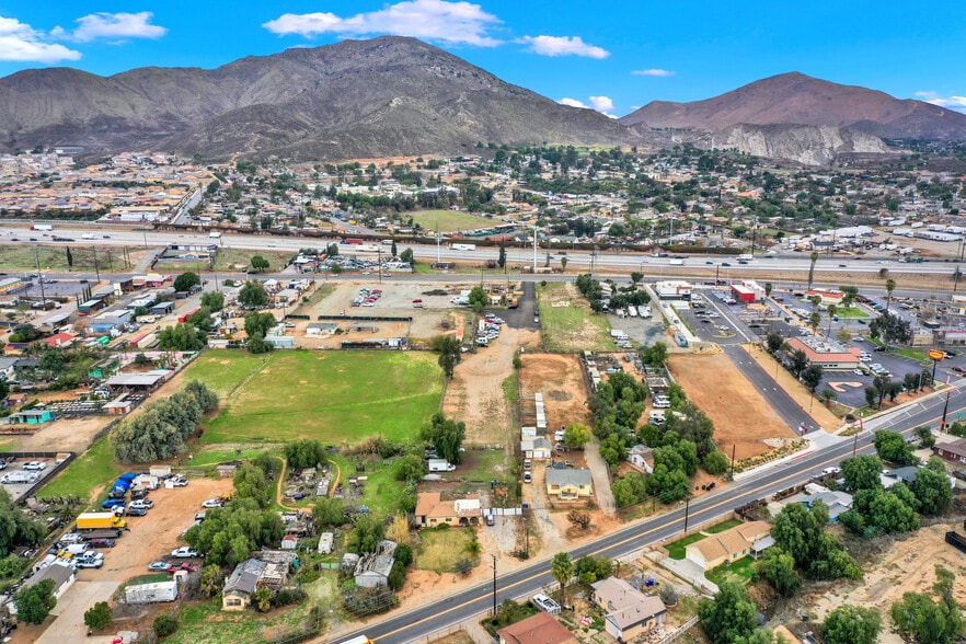 More Photos Of 7081 Valley Way, Jurupa Valley Specialty For Sale