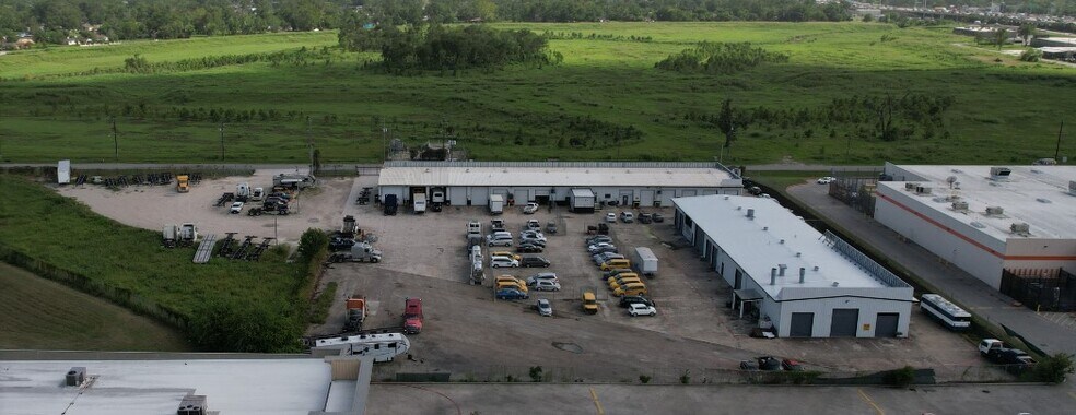 More Photos Of 4201 Langley Rd, Houston Warehouse For Sale