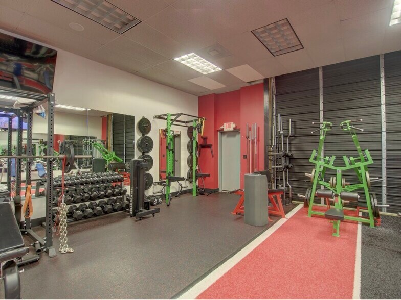 More Photos Of 1000 Van Buren Ave, Indian Trail Flex For Lease