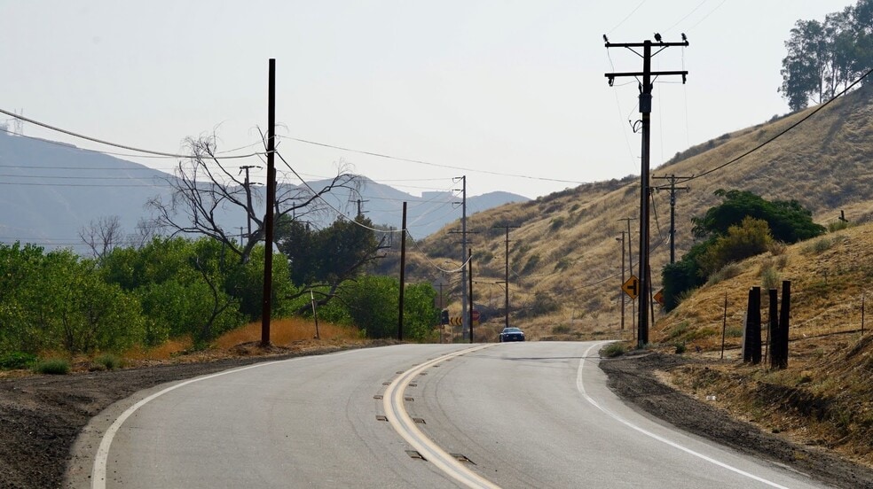 More Photos Of 29753-29757 Bouquet Canyon Rd, Santa Clarita Auto Dealership For Sale