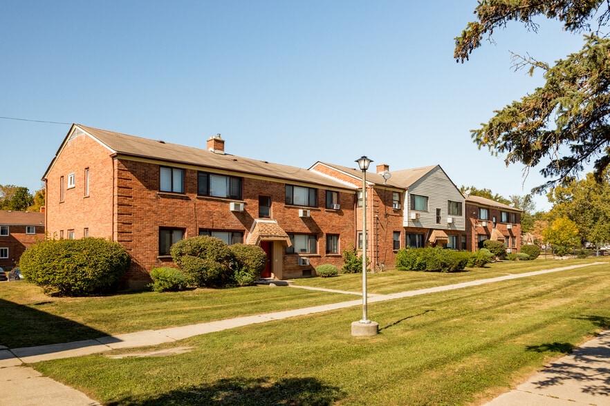 More Photos Of 12850 Dolphin St, Detroit Apartments For Sale