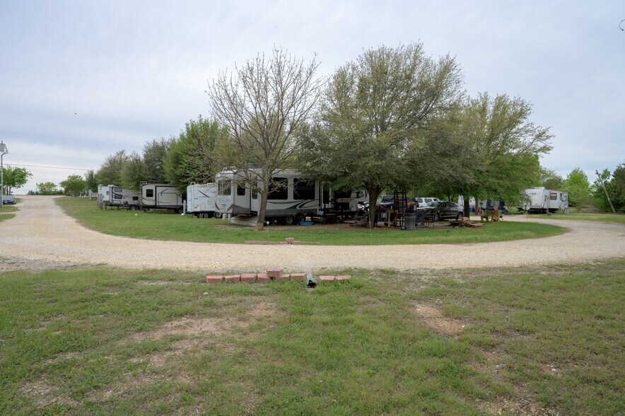 More Photos Of 8666 Nolan Loop, Belton Trailer Camper Park For Sale