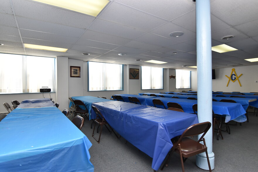 More Photos Of 125 Causey Ave, Milford Office For Sale