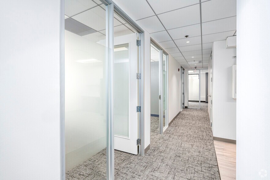 More Photos Of 1101 14th St NW, Washington Office For Lease