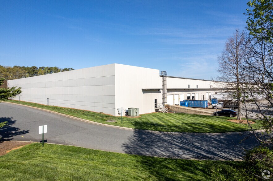 More Photos Of 5808 Long Creek Park Dr, Charlotte Warehouse For Lease