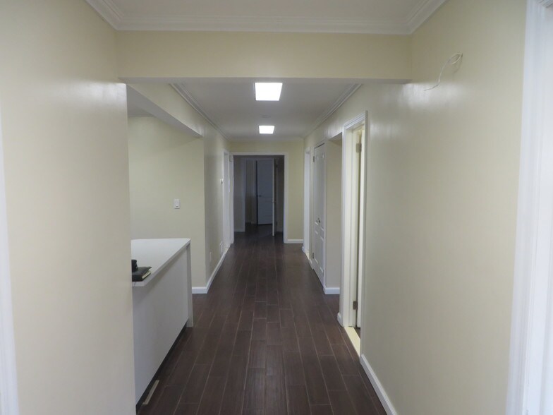 More Photos Of 286 E Main St, Somerville Medical For Lease