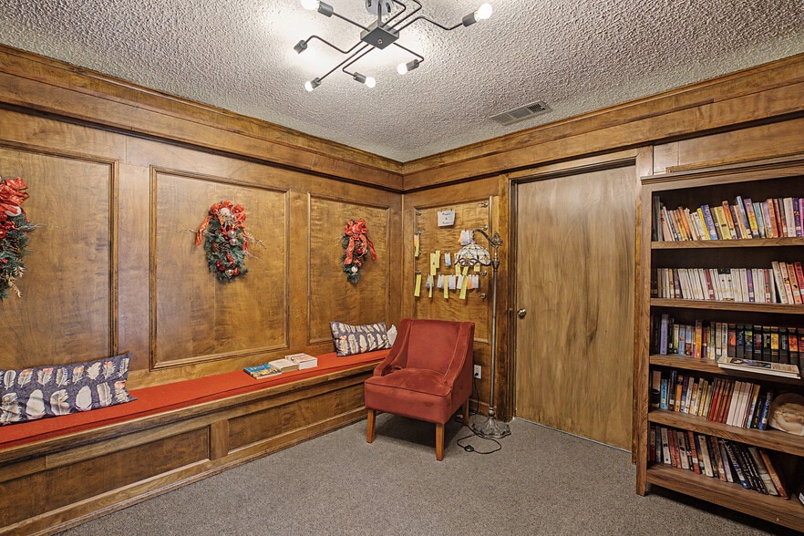 More Photos Of 2111 Skyline Dr, Mesquite Religious Facility For Sale