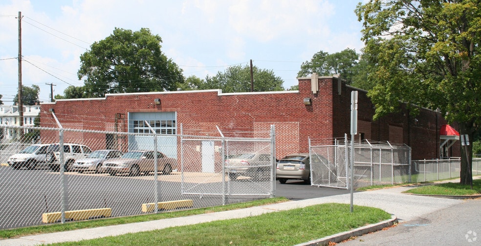More Photos Of 2151 Greenwood St, Harrisburg Office For Sale