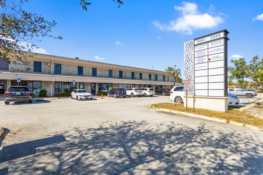 More Photos Of 2025 N Dixie Hwy, Pompano Beach Storefront Retail Office For Sale