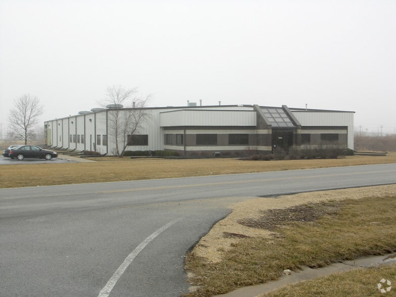 Primary Photo Of 9620 Forest Hills Rd, Machesney Park Light Manufacturing For Sale