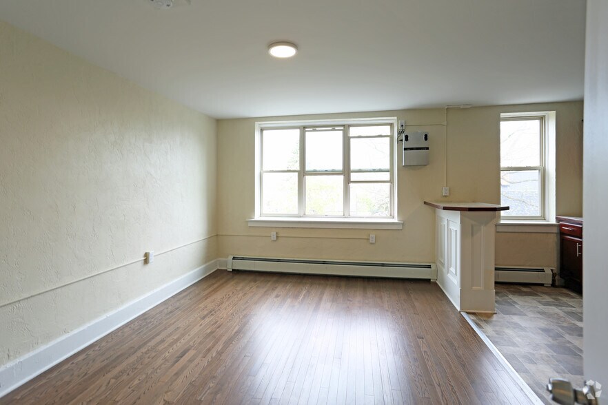 More Photos Of 400 Elmwood Ave, Buffalo Apartments For Sale