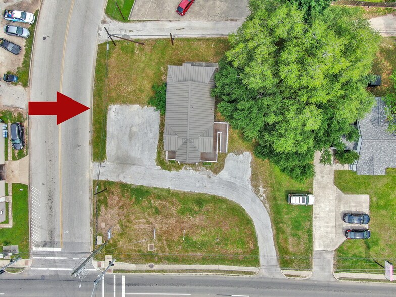 More Photos Of 724 W Main St, Tomball Medical For Sale