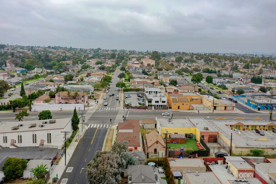 More Photos Of 3956 W Slauson Ave, Los Angeles Medical For Sale
