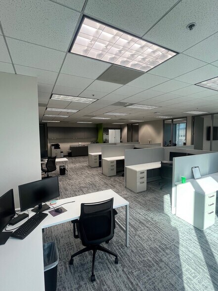 More Photos Of 3780 Kilroy Airport Way, Long Beach Office For Lease