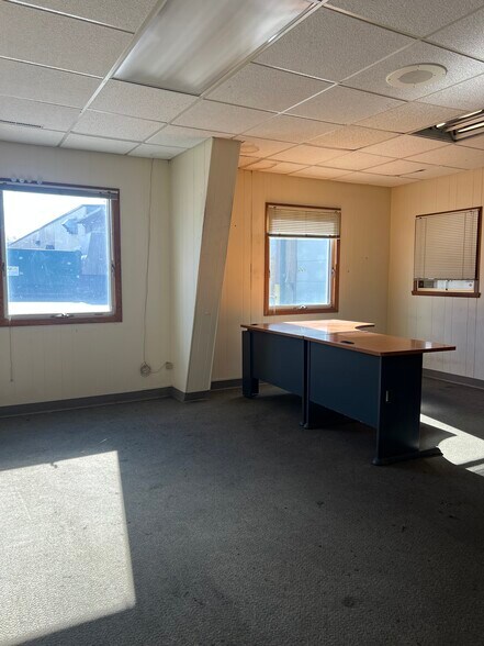 More Photos Of 930 Single Ave, Wausau Manufacturing For Sale