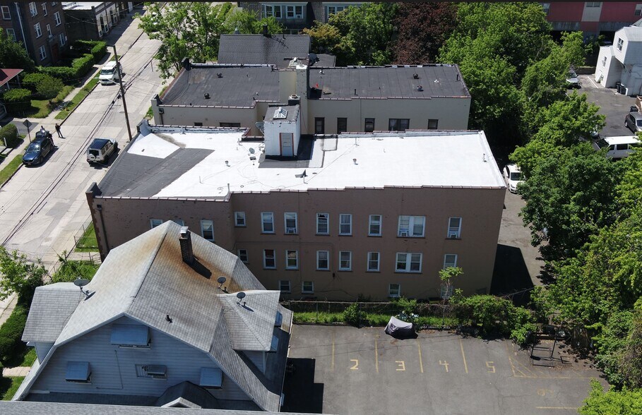 More Photos Of 439 Main St, White Plains Apartments For Sale