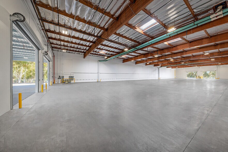 More Photos Of 8870 Liquid Ct, San Diego Warehouse For Lease
