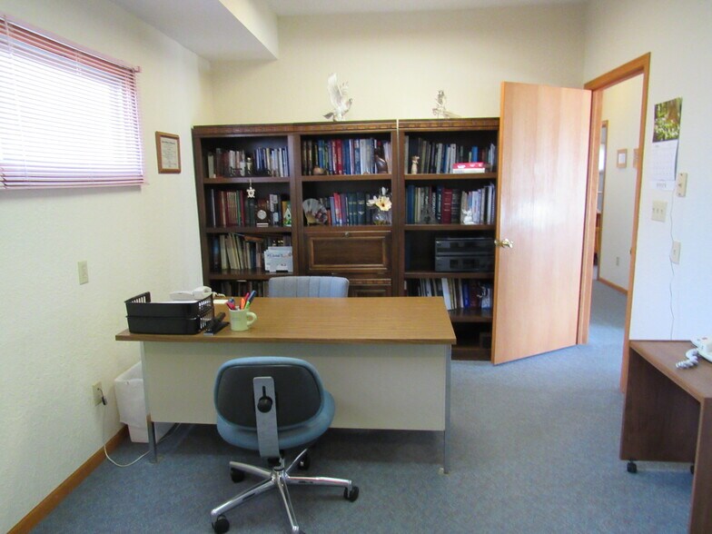 More Photos Of 721 S Main St, Maquoketa Medical For Sale