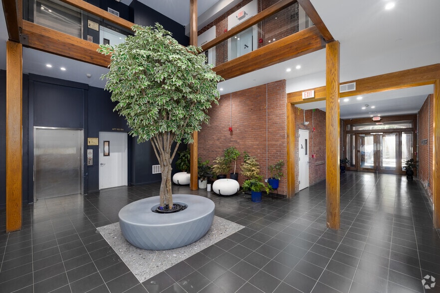 More Photos Of 105 Court St, New Haven Apartments For Lease