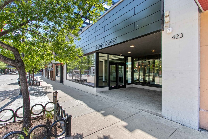 More Photos Of 423 W College Ave, Appleton General Retail For Sale