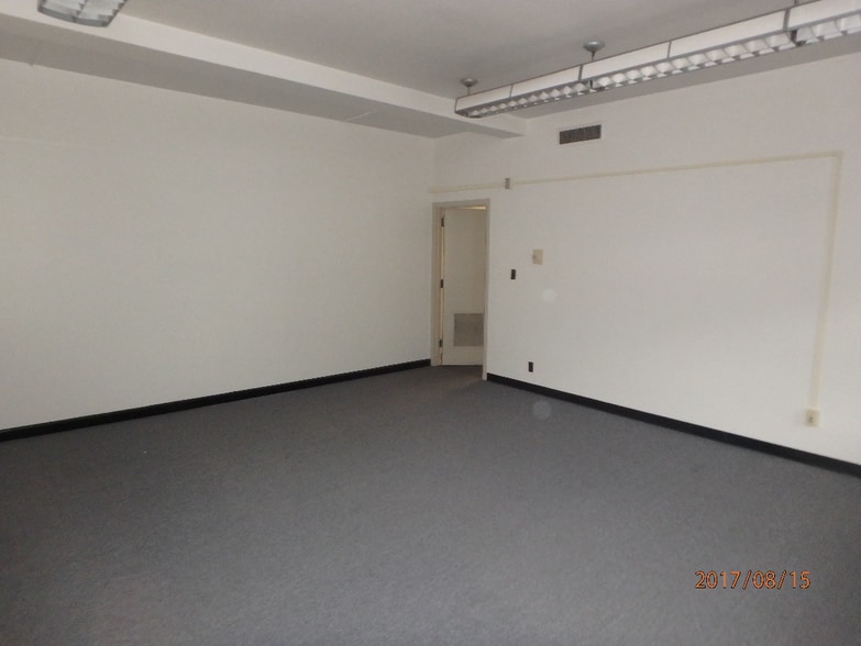 More Photos Of 314 W Edgar Ave, Ronceverte Post Office For Lease