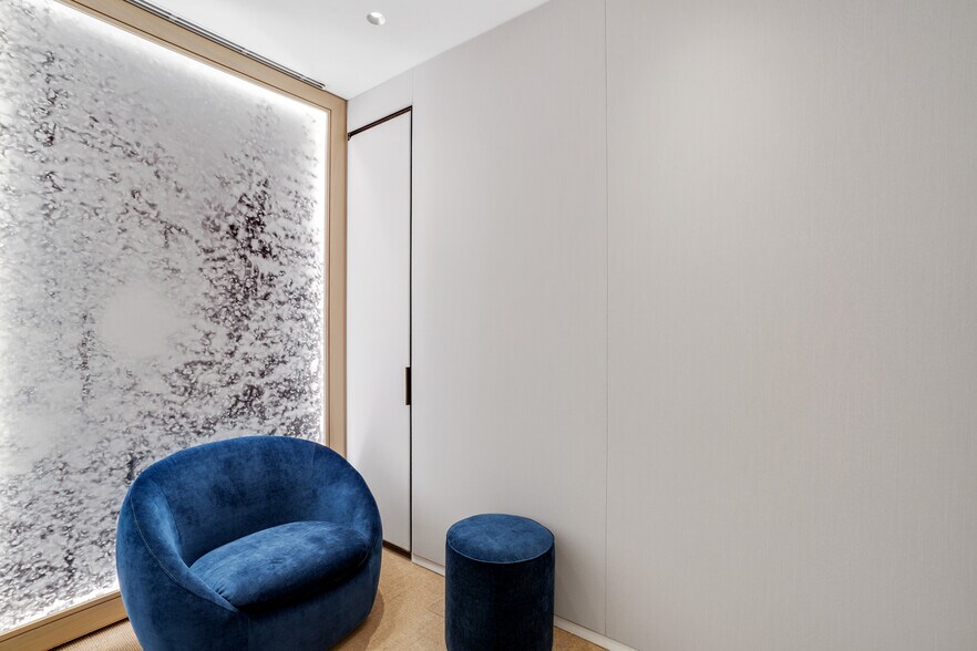 More Photos Of 437 Madison Ave, New York Office For Lease