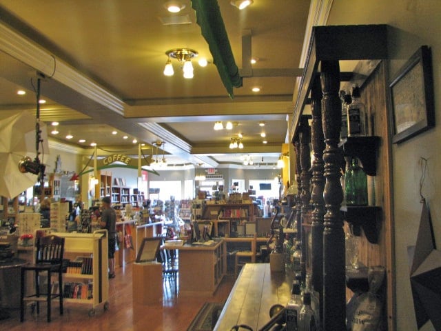 More Photos Of 215 E Central Ave, Mackinaw City General Retail For Sale