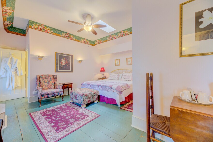 More Photos Of 4188 Nelson Rd, New Church Hotel For Sale
