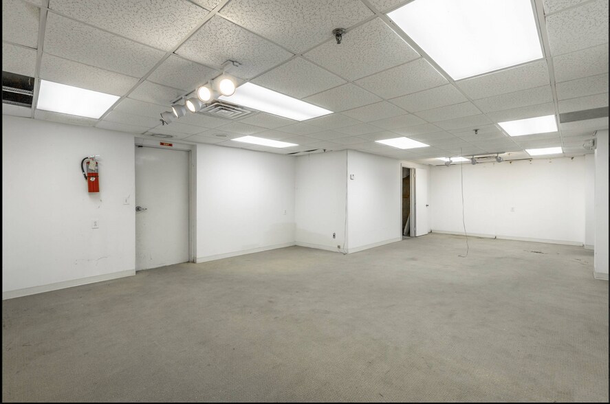 More Photos Of 1318 Underwood St, Dalton Warehouse For Lease
