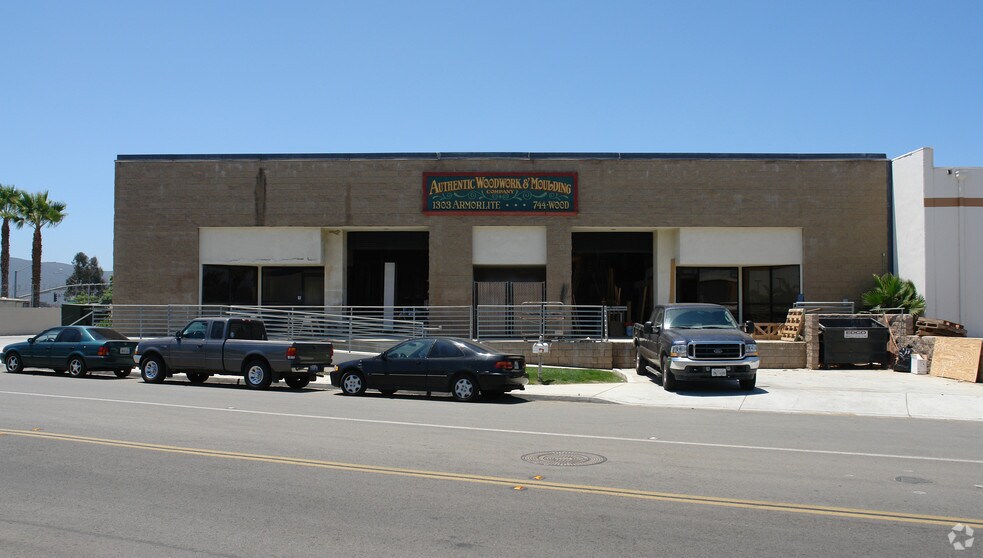 More Photos Of 1303 Armorlite Dr, San Marcos Warehouse For Lease