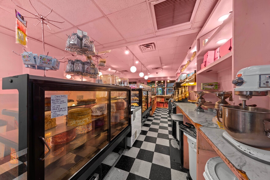 More Photos Of 192 Bleecker St, New York Apartments For Lease