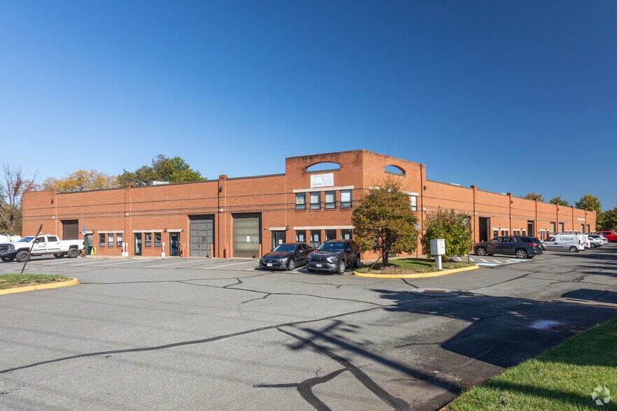 Primary Photo Of 9821-10488 Godwin Ct, Manassas Warehouse For Lease