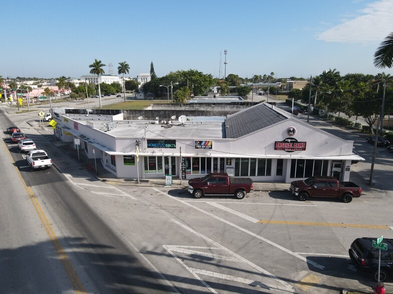 More Photos Of 131 S Flagler Ave, Homestead Storefront Retail Office For Sale
