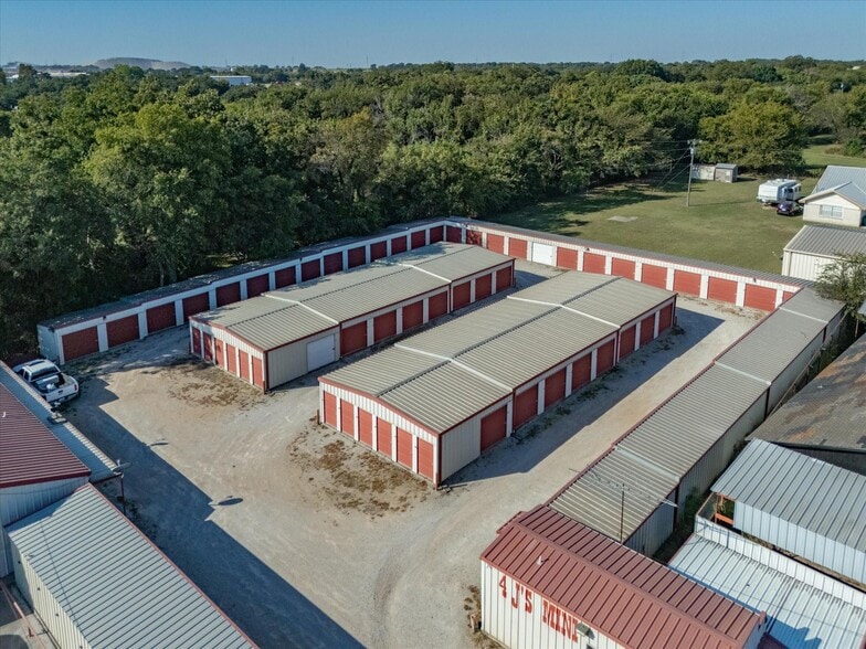 More Photos Of 300 S State Highway 101, Chico General Retail For Sale