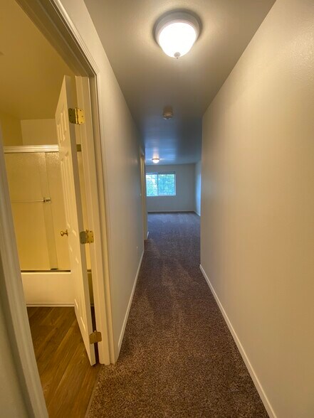 More Photos Of 2904 SW Juniper Ave, Redmond Multifamily For Sale