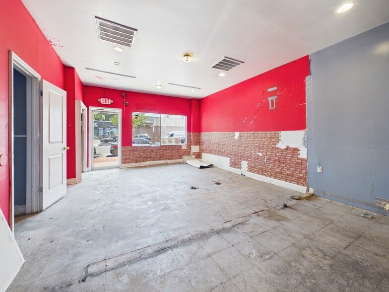 More Photos Of 3322-3324 Georgia Ave NW, Washington Storefront For Sale